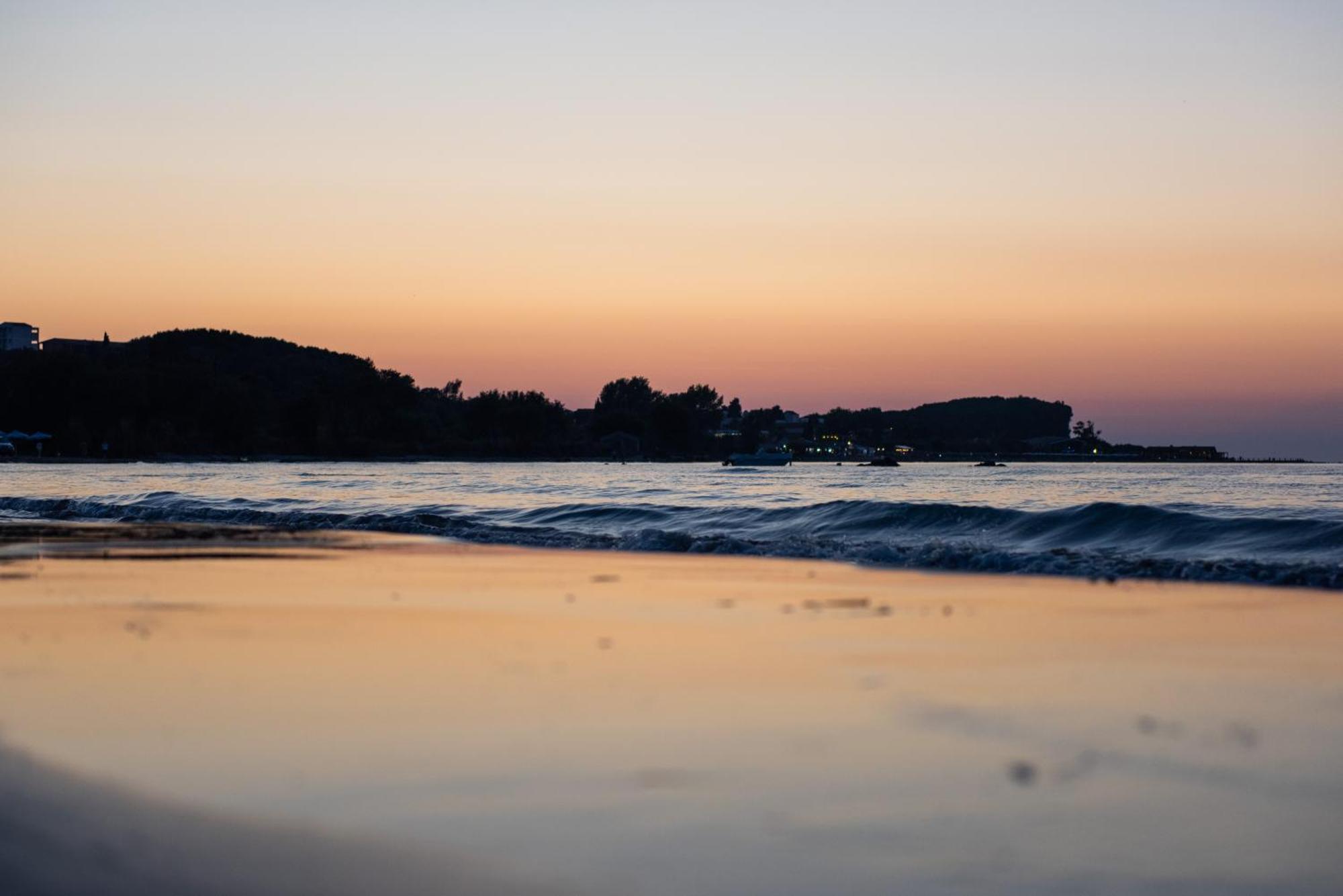 Aphrodite Beach Hotel Corfu Roda  Exterior photo