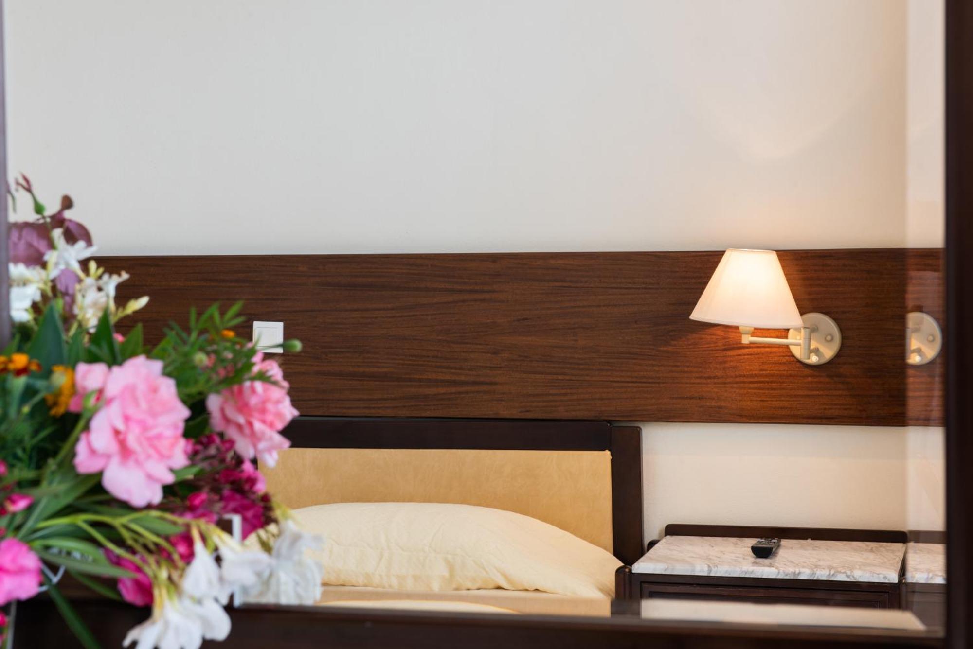 Aphrodite Beach Hotel Corfu Roda  Exterior photo